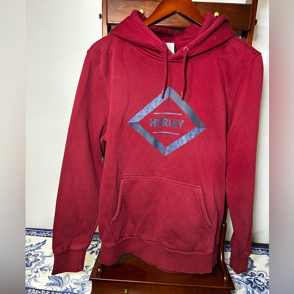 Hurley Men's Medium Burgundy Hoodie Sweatshirt with Navy Blue Palm Tree Graphic